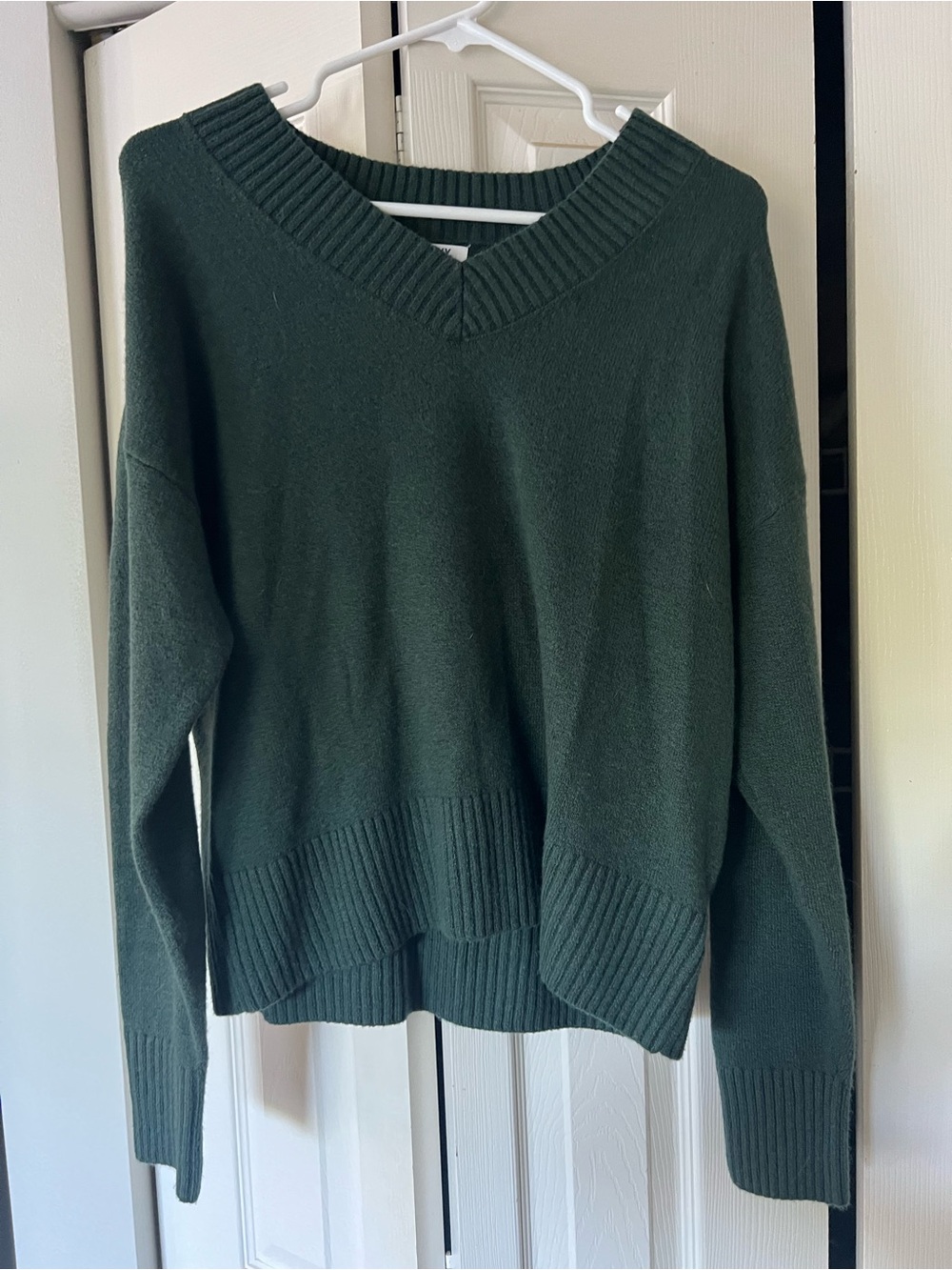 Soft Old Navy V-Neck Sweater